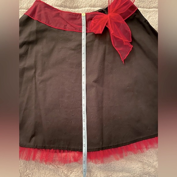 Hot Topic black circle skirt with fuchsia tulle bow and trim - Picture 6 of 6